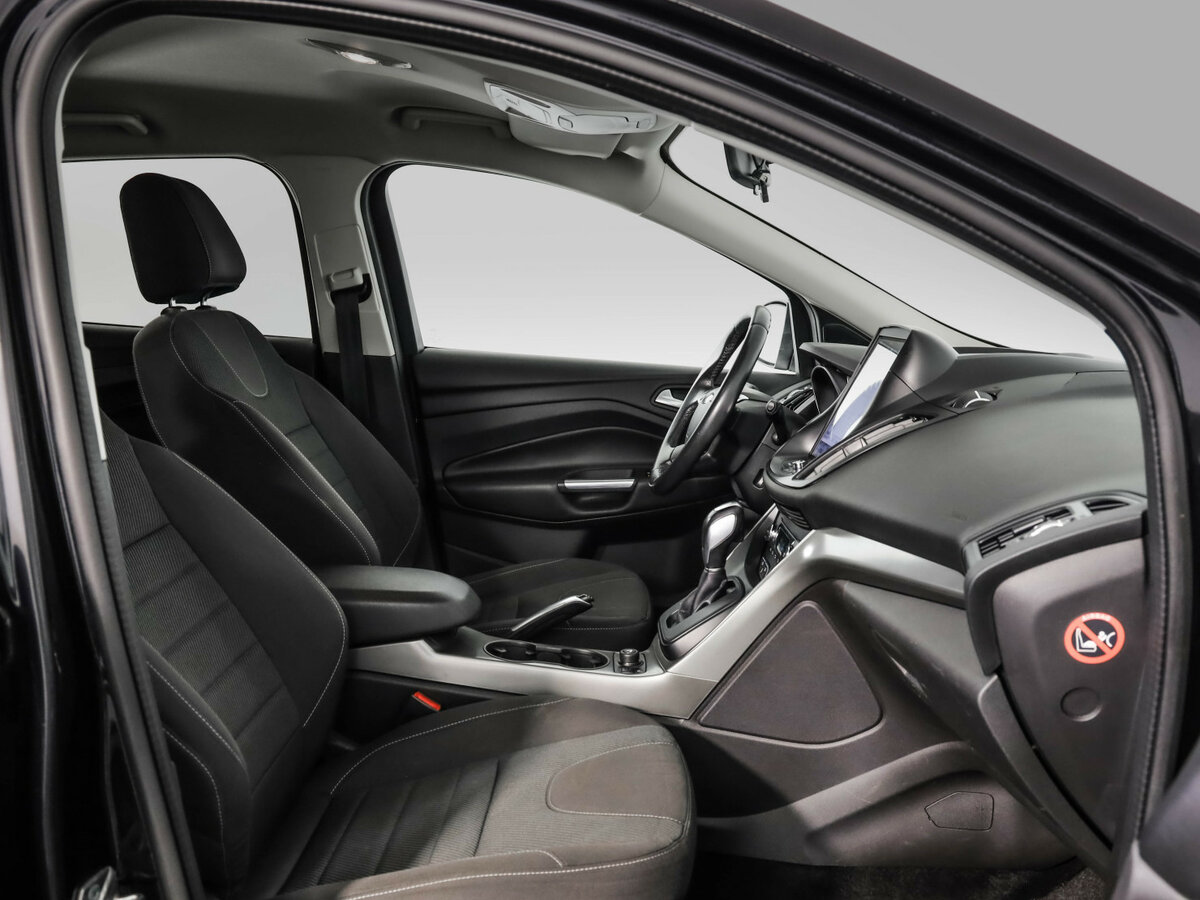 Ford Kuga с пробегом — 2015 год. Фото: #27