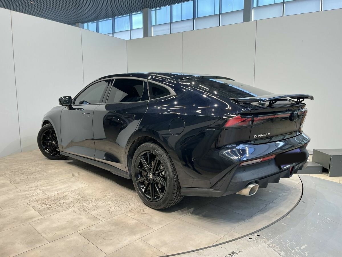 Changan UNI-V с пробегом — 2024 год. Фото: #4