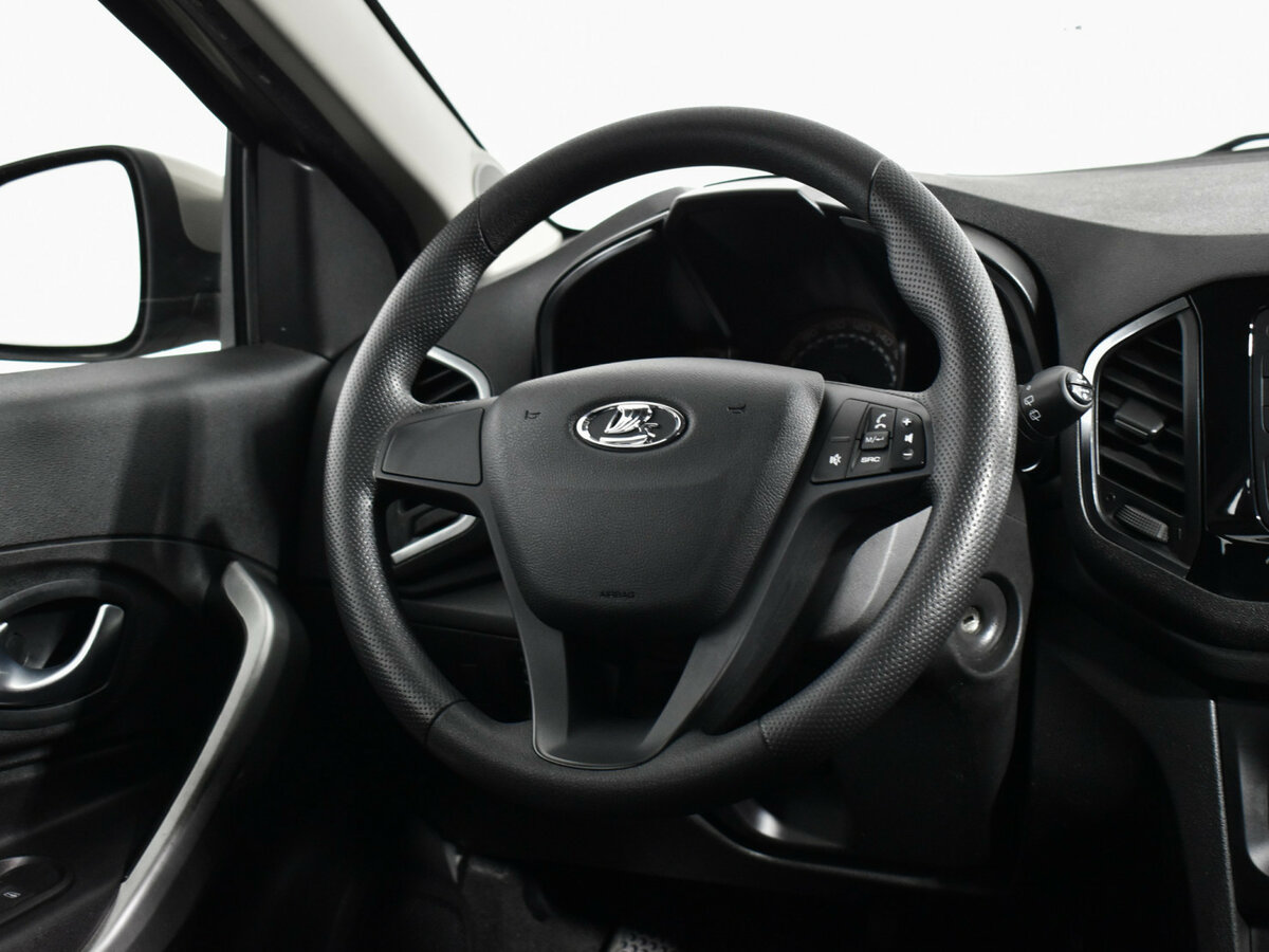 Lada (ВАЗ) XRAY с пробегом — 2022 год. Фото: #14