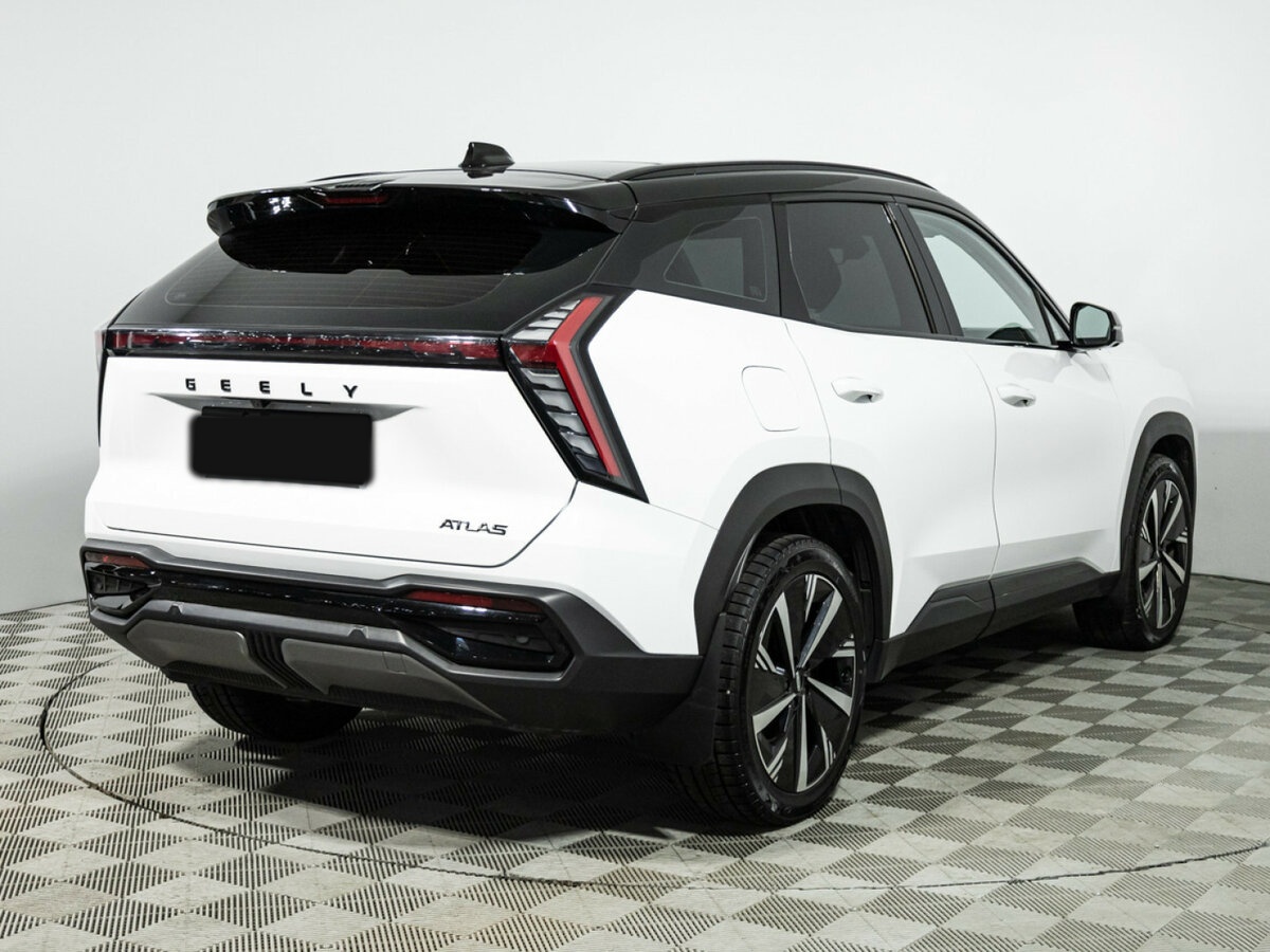 Geely Atlas с пробегом — 2023 год. Фото: #3