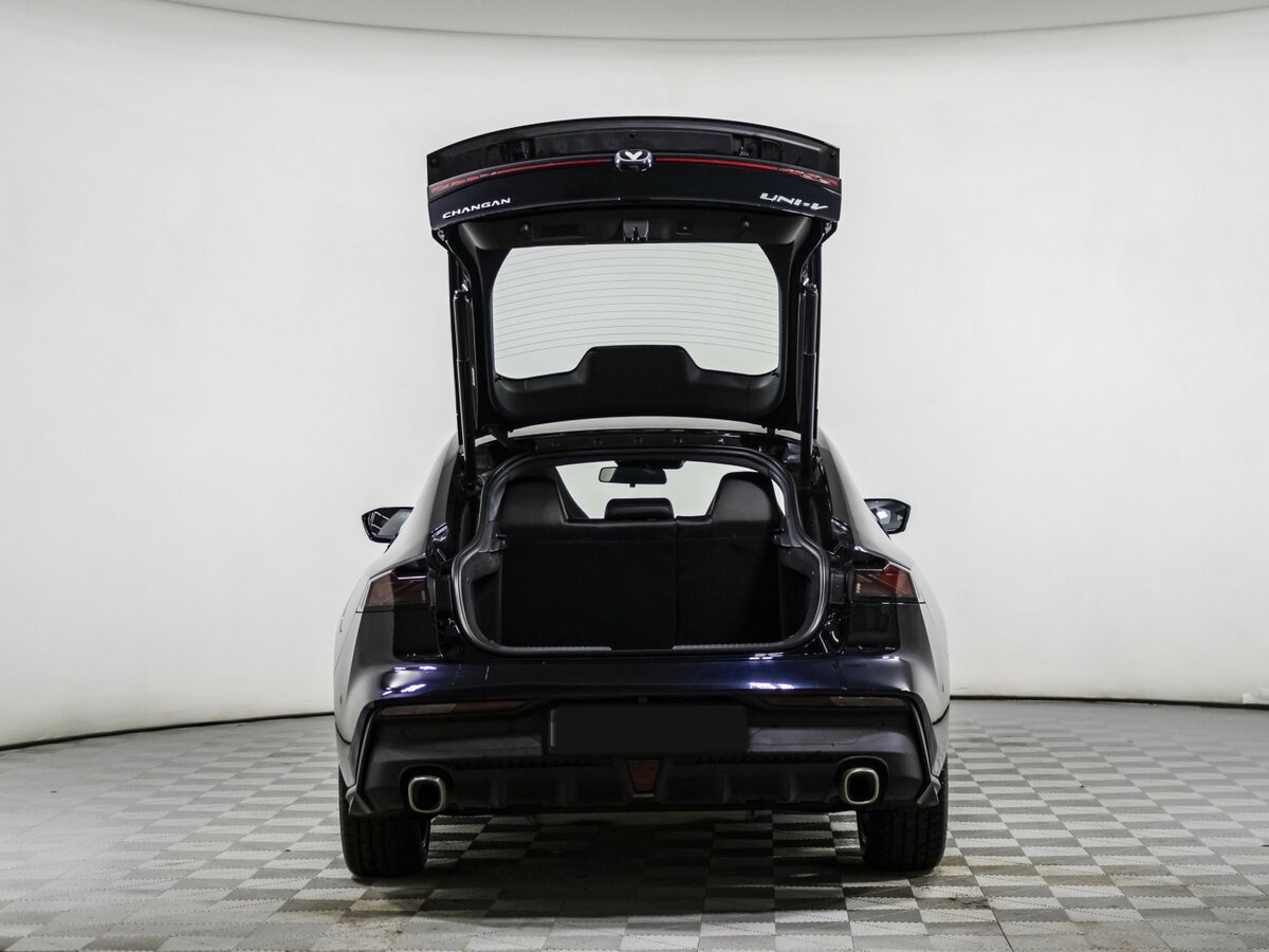 Changan UNI-V с пробегом — 2024 год. Фото: #15