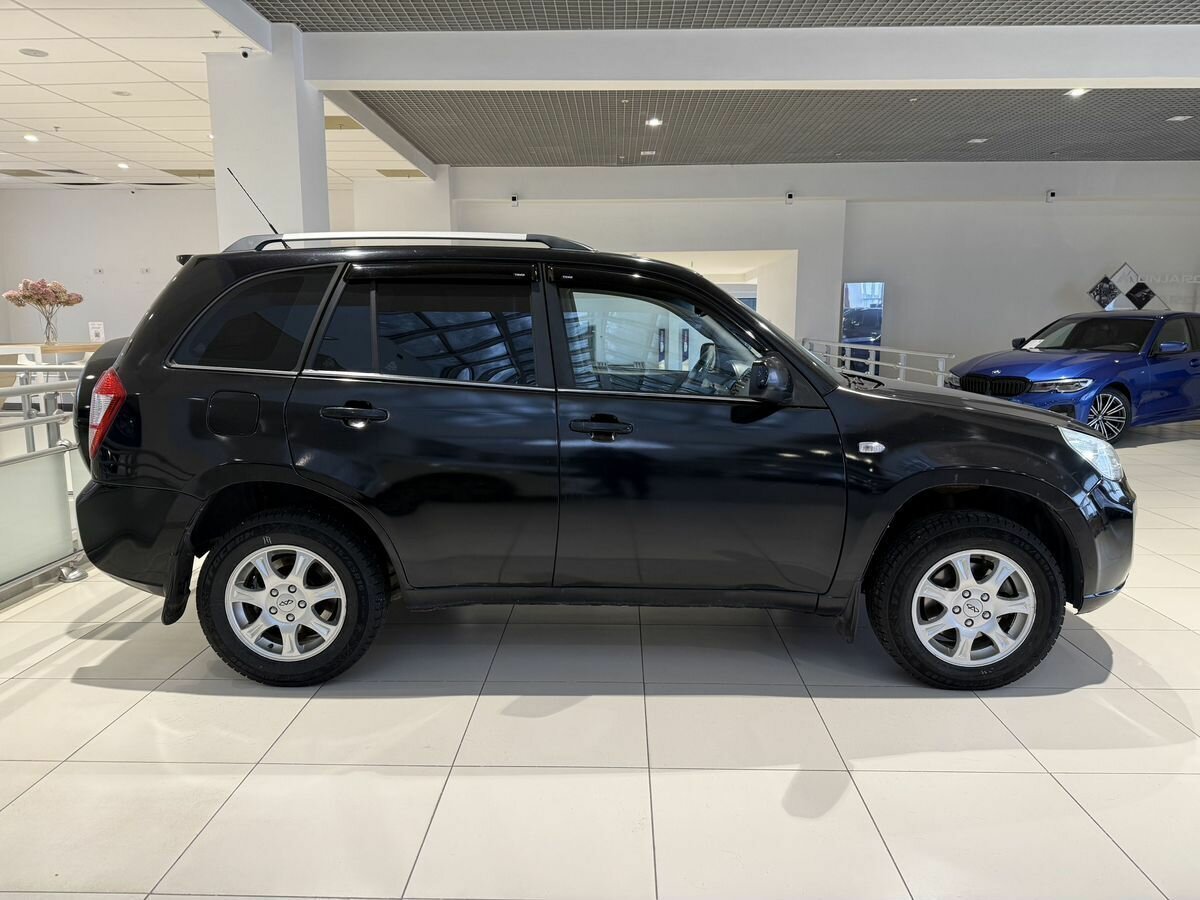 Chery Tiggo (T11) с пробегом — 2015 год. Фото: #3