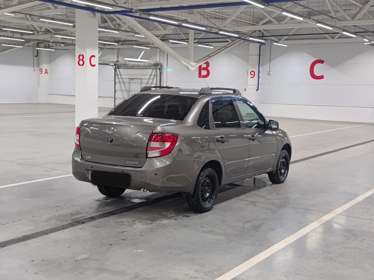 Lada (ВАЗ) Granta с пробегом — 2013 год. Фото: #4