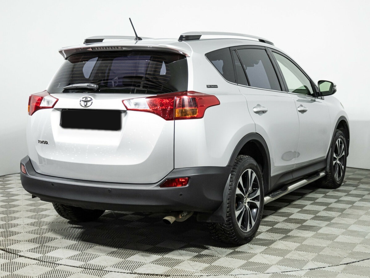 Toyota RAV4 с пробегом — 2014 год. Фото: #4