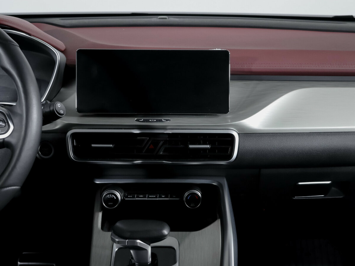 Geely Coolray с пробегом — 2023 год. Фото: #12