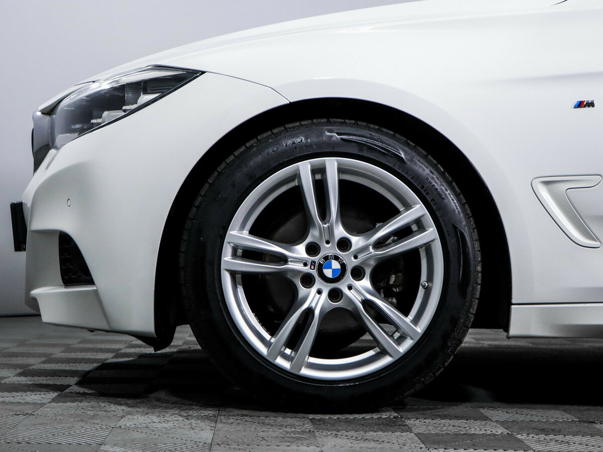 BMW 3 серии с пробегом — 2018 год. Фото: #12