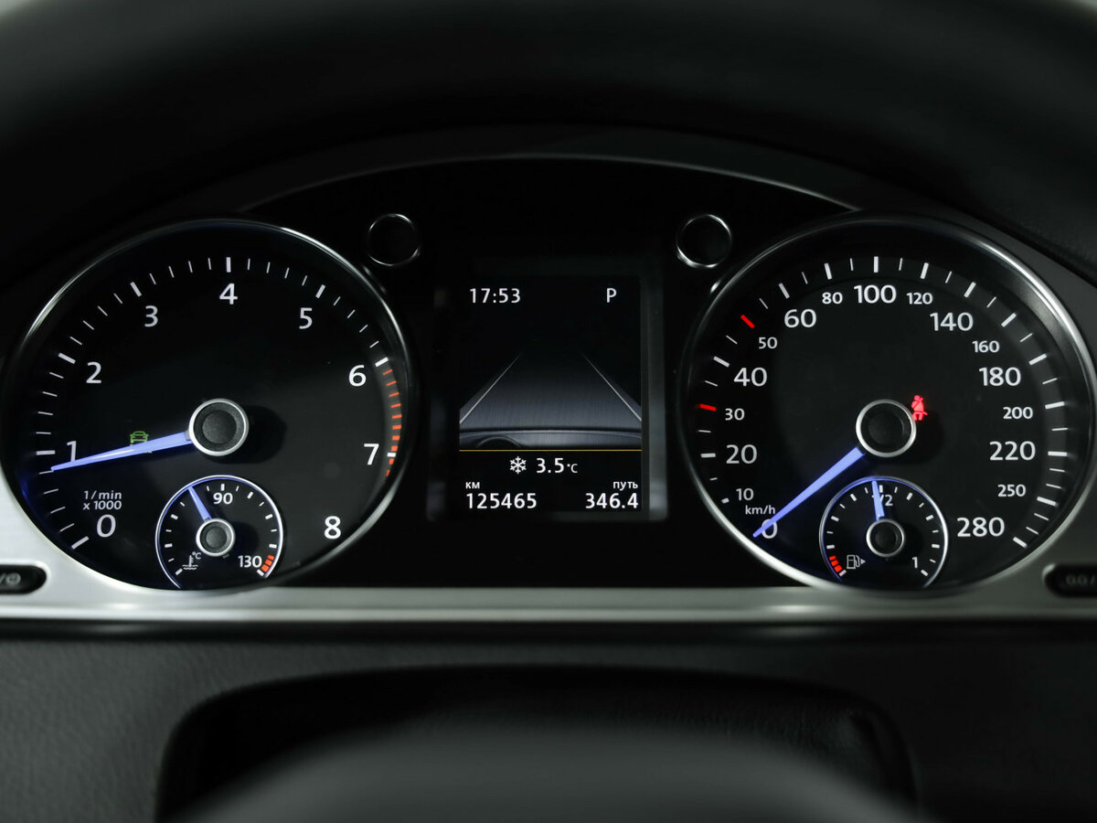 Volkswagen Passat с пробегом — 2014 год. Фото: #11