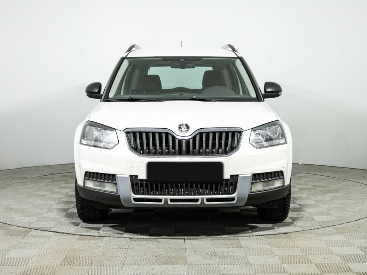 Skoda Yeti с пробегом — 2015 год. Фото: #1