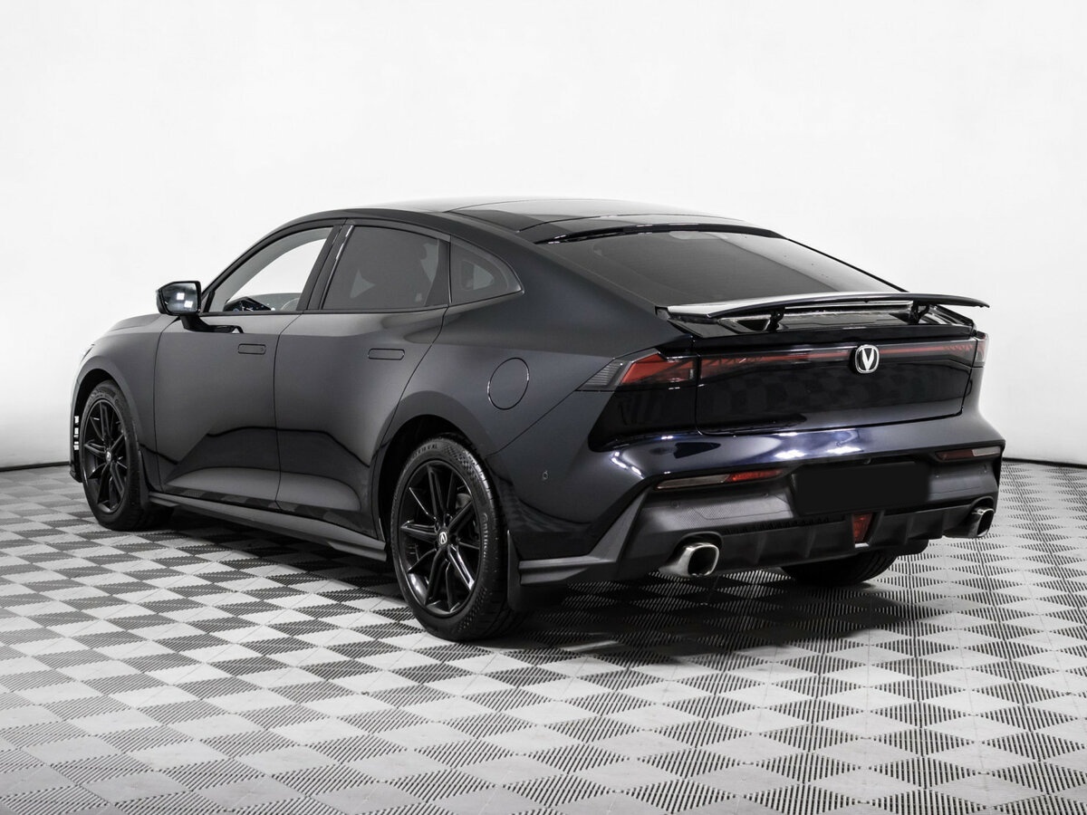 Changan UNI-V с пробегом — 2023 год. Фото: #6