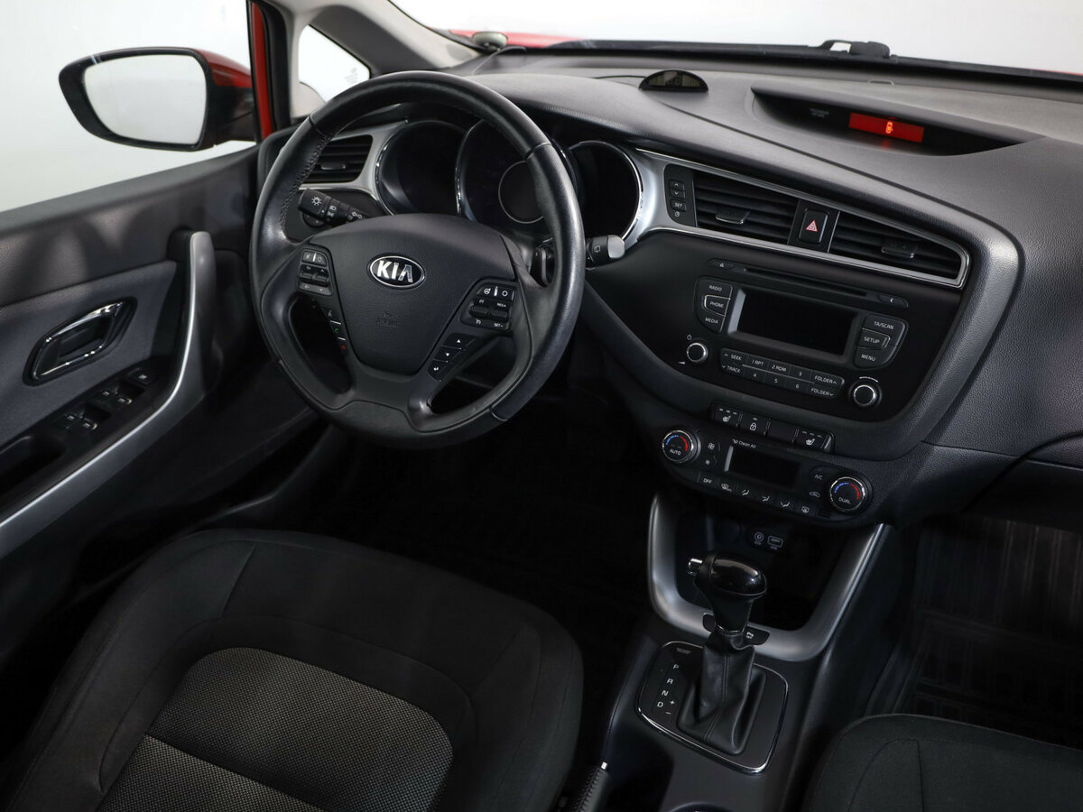 Kia Ceed с пробегом — 2016 год. Фото: #6