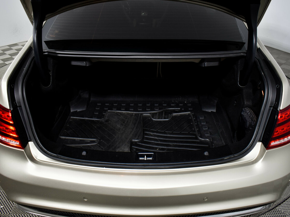 Mercedes-Benz E-Класс с пробегом — 2016 год. Фото: #19