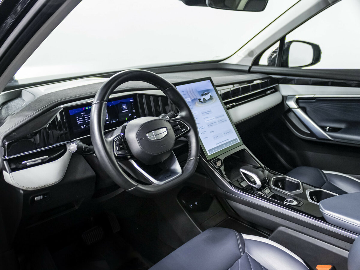 Geely Atlas с пробегом — 2024 год. Фото: #8