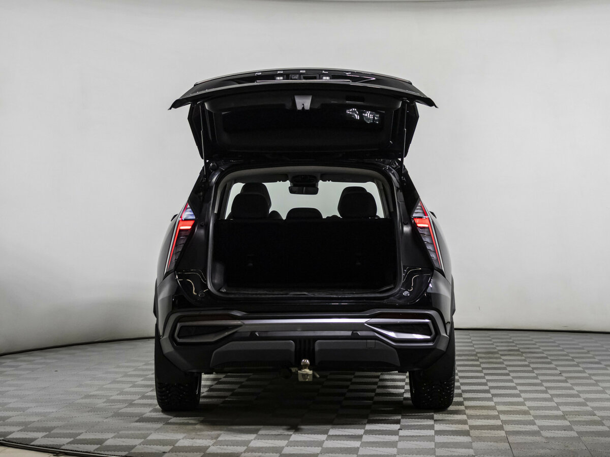 Geely Atlas с пробегом — 2024 год. Фото: #15