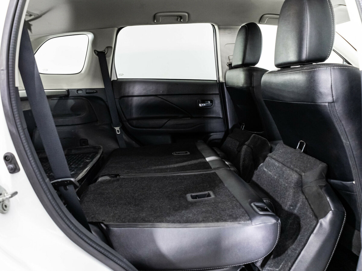 Mitsubishi Outlander с пробегом — 2017 год. Фото: #15