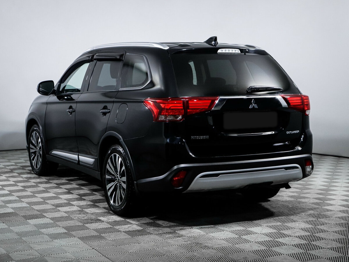 Mitsubishi Outlander с пробегом — 2019 год. Фото: #6