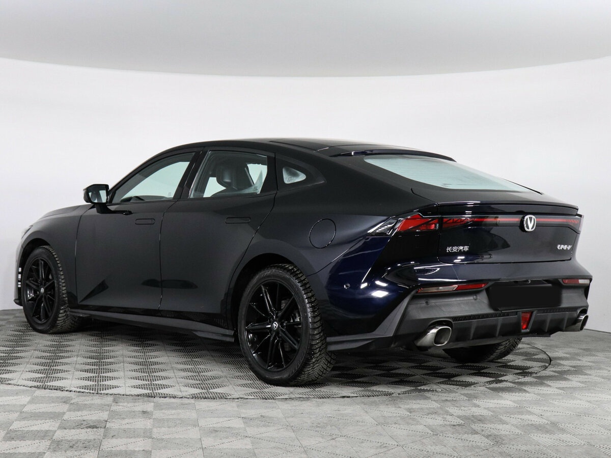 Changan UNI-V с пробегом — 2023 год. Фото: #6