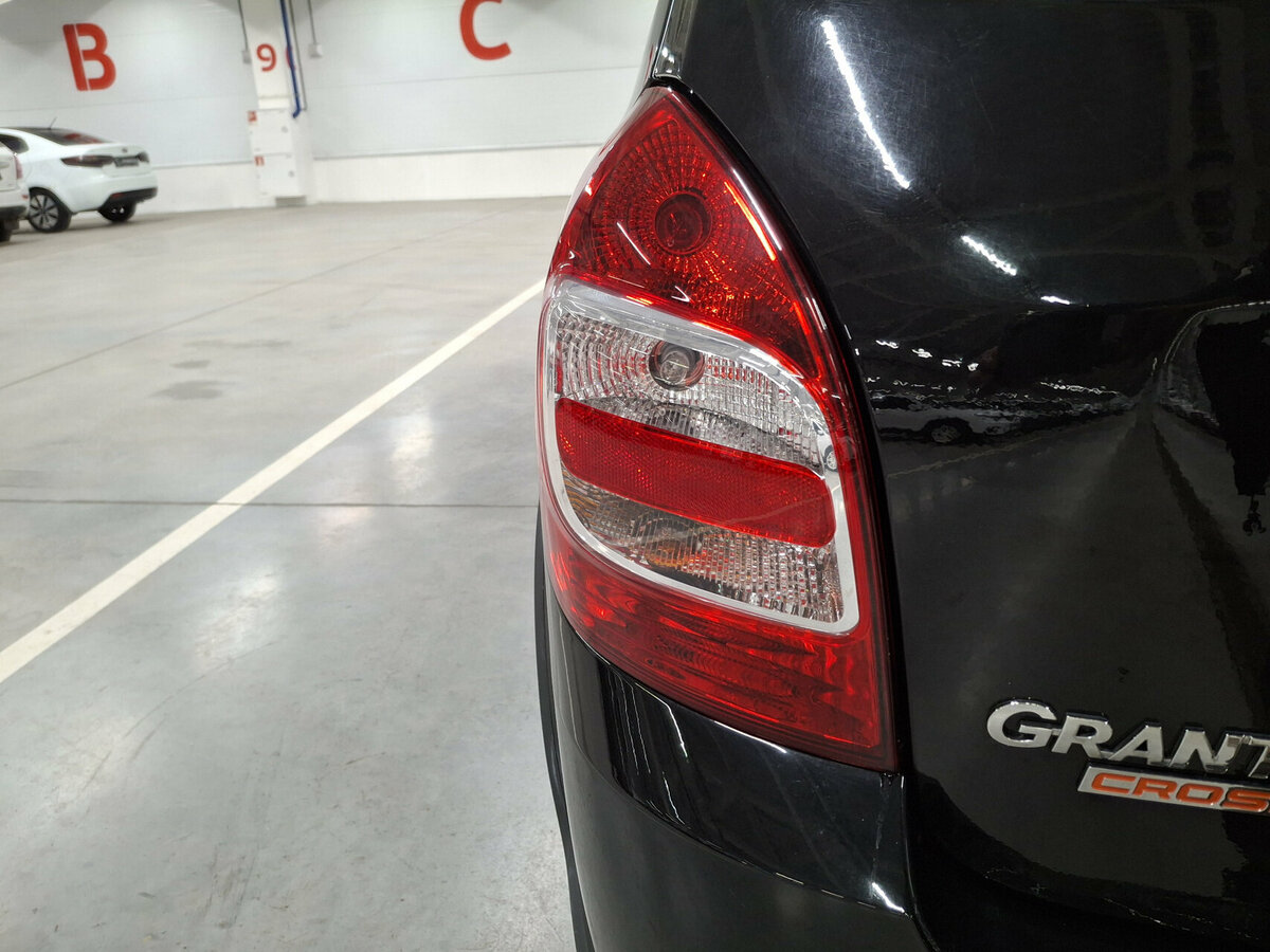 Lada (ВАЗ) Granta с пробегом — 2022 год. Фото: #8