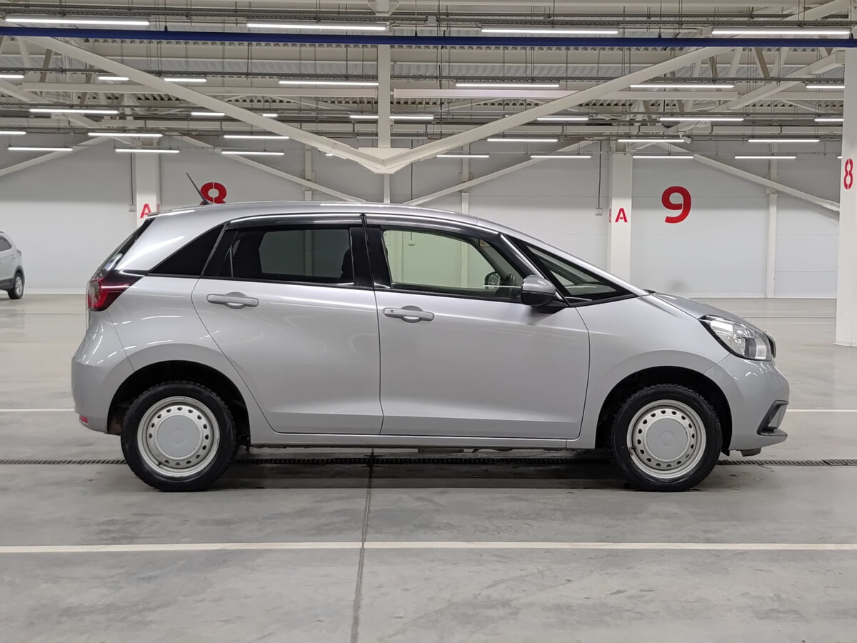 Honda Fit с пробегом — 2020 год. Фото: #3