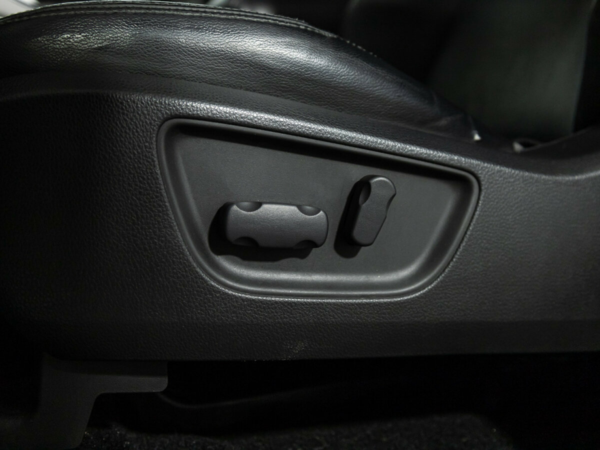 Mitsubishi Pajero Sport с пробегом — 2017 год. Фото: #11